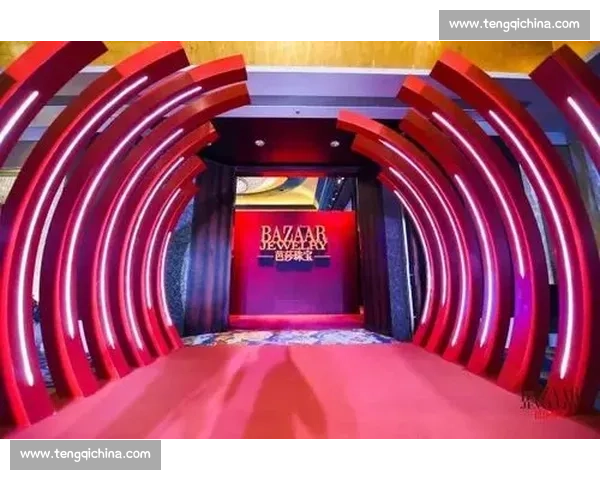 刘同夜宴玩梗高级感:“头大” 藏底蕴,才华见匠心 刘同夜宴玩梗高级感:“头大” 藏底蕴,才华见匠心