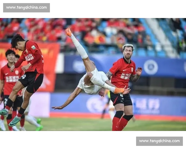 补时双响！费利佩救主 蓉城 2-2 绝平西海岸错失登顶